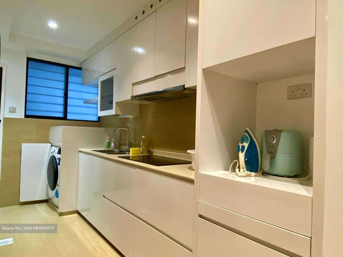 International Plaza (D2), Apartment #427097431